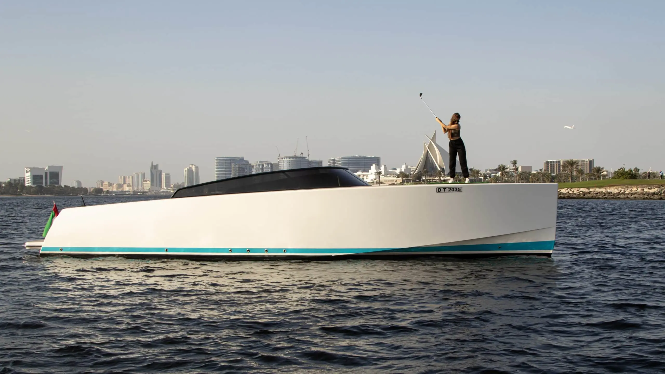 Von Dutch 40 yacht in Dubai